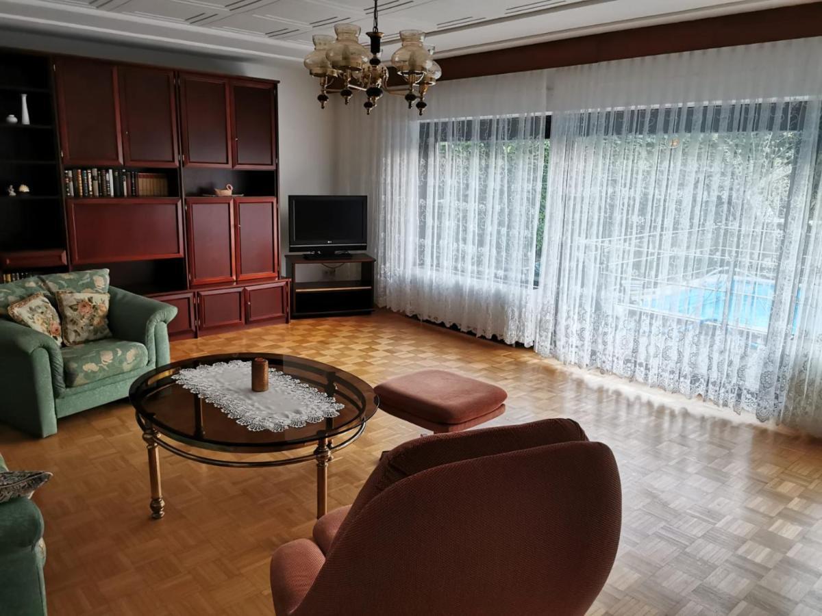 Ferienwohnung Mit Garten بيرمازنز المظهر الخارجي الصورة
